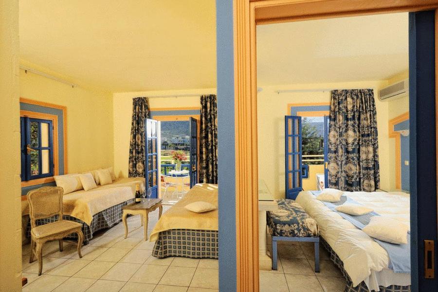 Parthenis Hotel & Suites Μάλια Εξωτερικό φωτογραφία