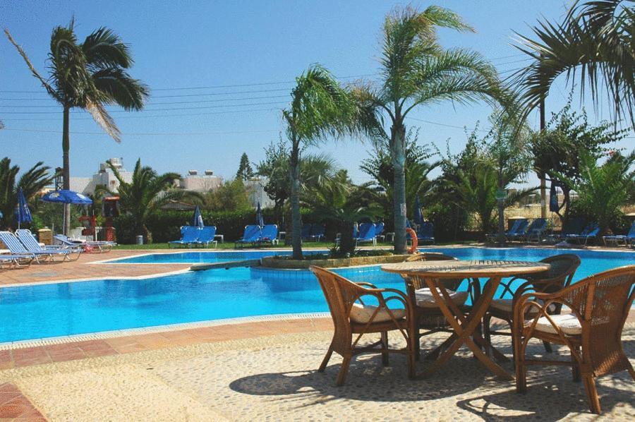 Parthenis Hotel & Suites Μάλια Εξωτερικό φωτογραφία